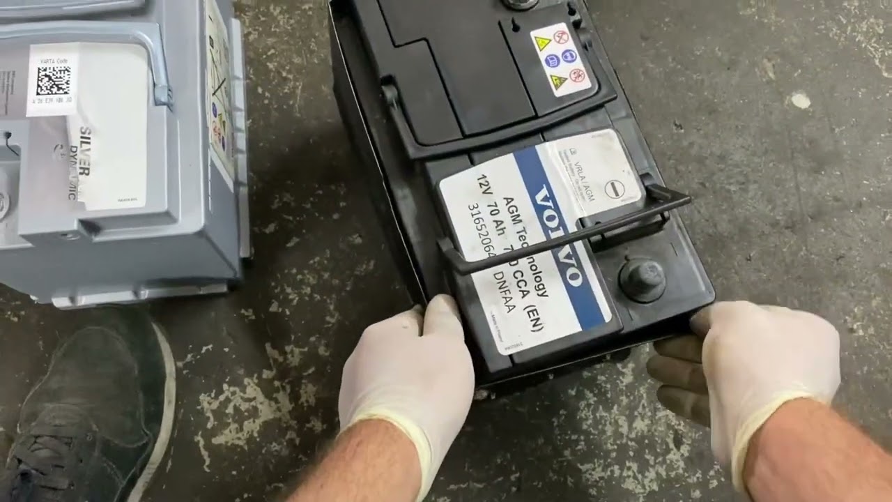 VOLVO XC40 HOW TO CHANGE REPLACE BATTERY BATTERIE WECHSELN LOCATION DIY