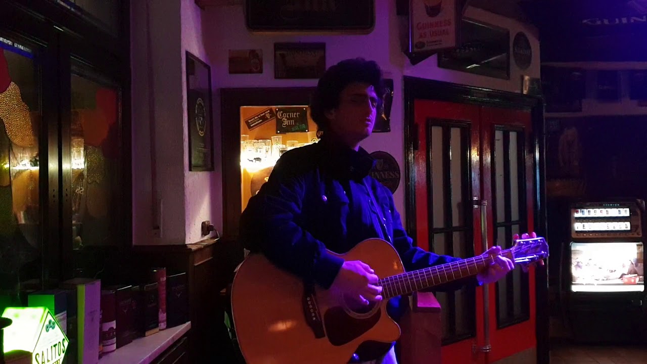 Dylan Lana Argentina Songs unplugged @ Corner Inn