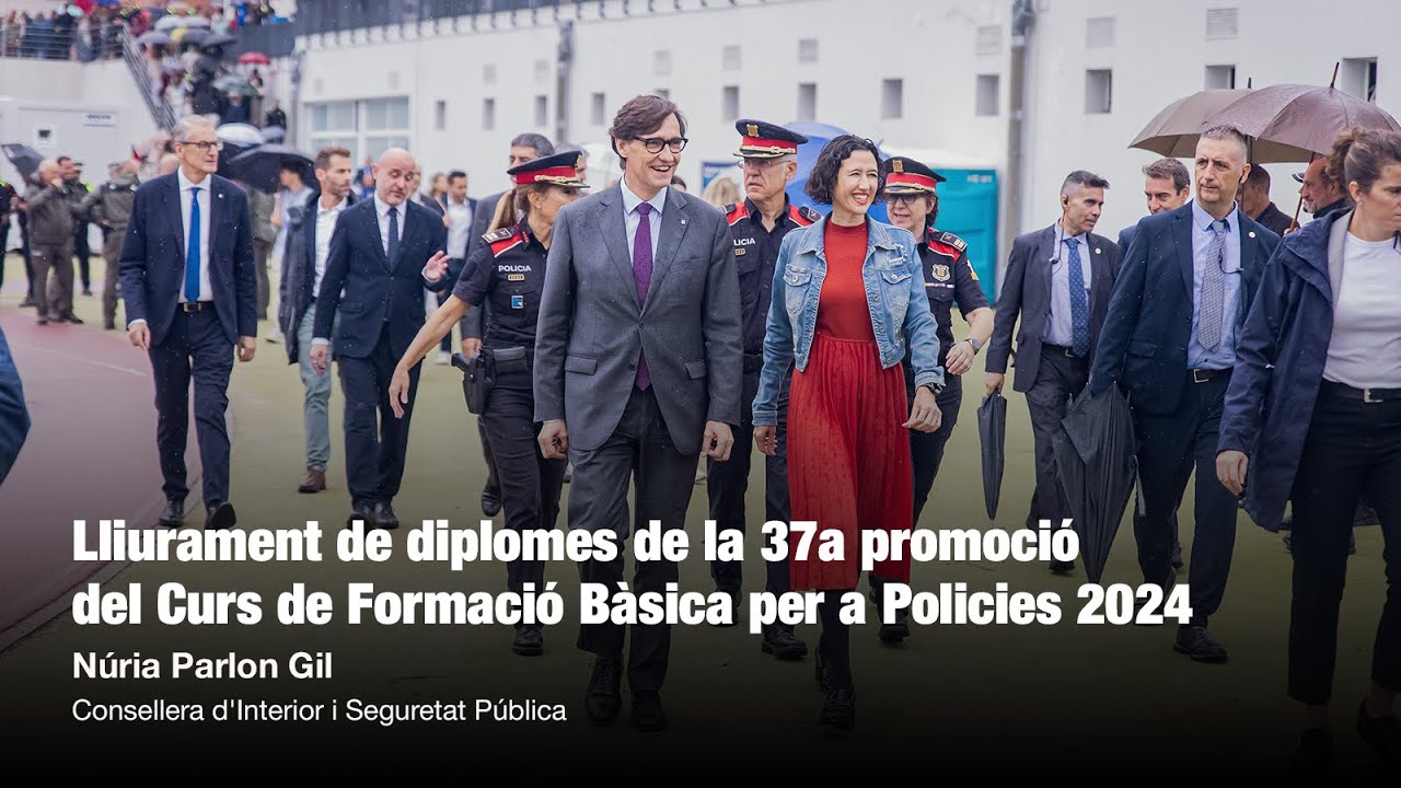 Lliurament de diplomes de la 37a promoció del Curs de Formació Bàsica per a Policies 2024