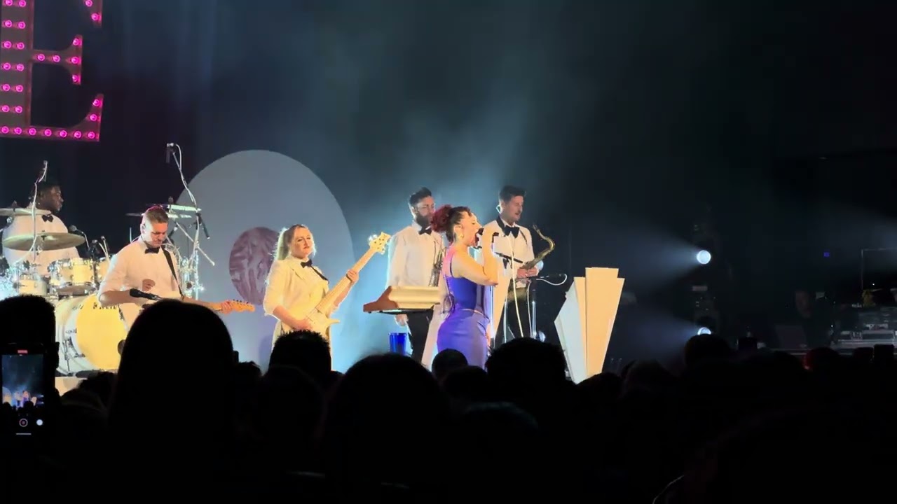 Raye - Five Star Hotel (Live from the My 21st Century Blues Tour) [Birmingham]