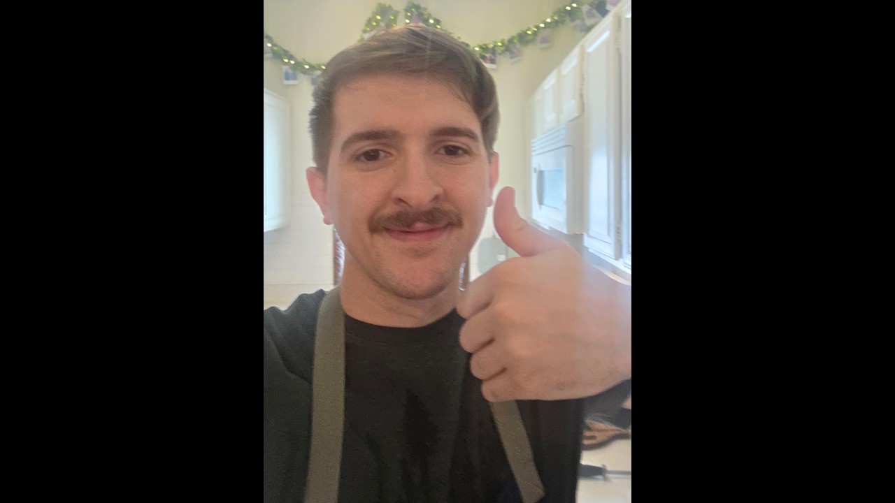 Making pizza come chat!!