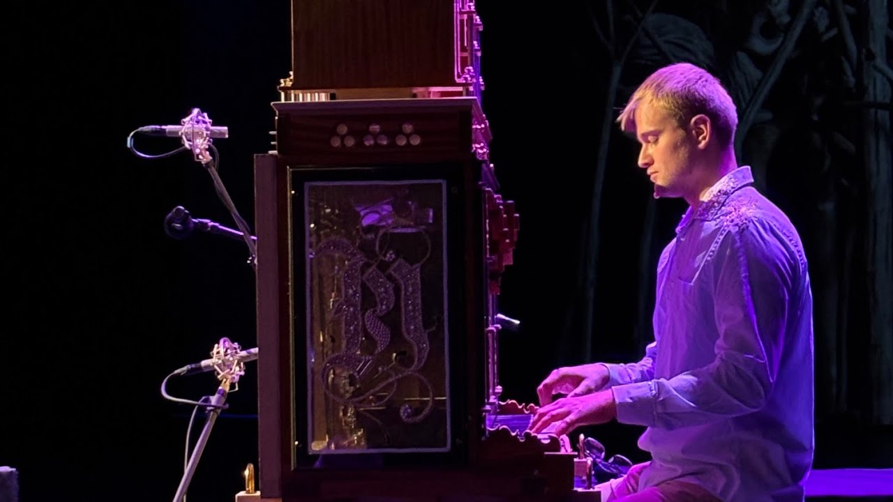 Camille Saint-Saens, Le carnaval des animaux, Aquarium- played on new instrument- Celeston.
