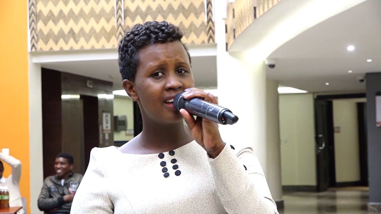 Umuririmbyi DIANE ATI “Ikingora mu muziki ni....”🤔🤔🤷‍♂️😁💯👆🏻