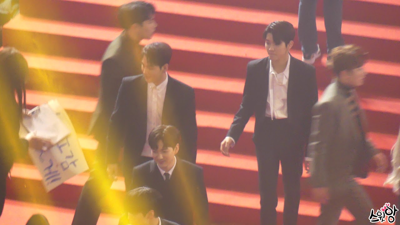뉴이스트W : 가온차트 뮤직어워즈 오프닝 직캠 20180214