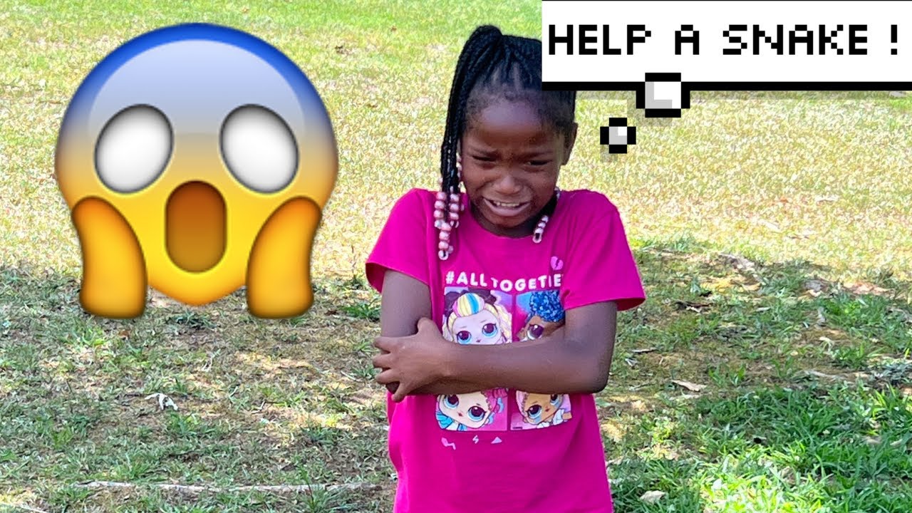 Karmyne got attack by a SNAKE!!! 😱