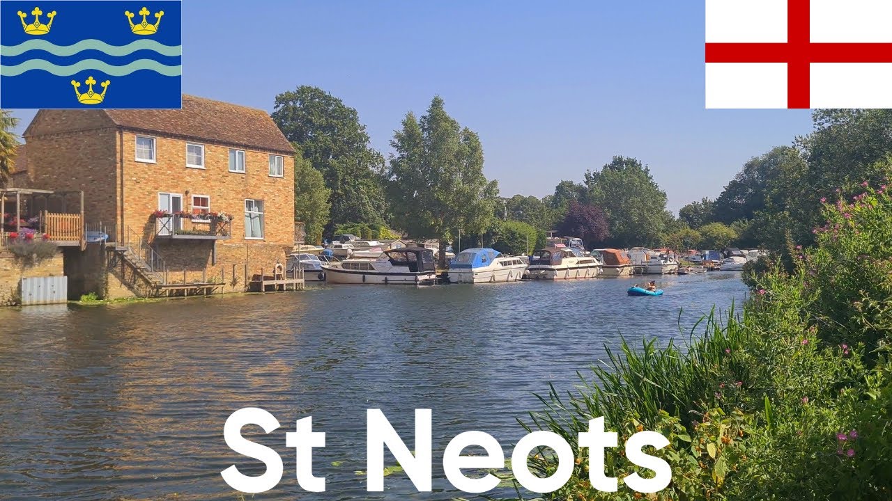 St Neots | Hottest day on record | Cambridgeshire | England | UK | Europe | 19/07/2022 | Town Walk