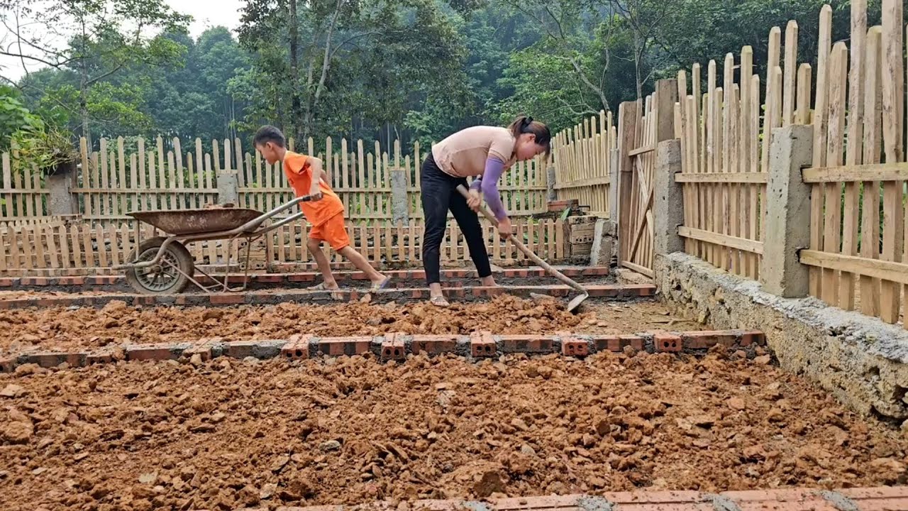 15 days Hong and her son design wooden shelves and make flower gardens  -farm building