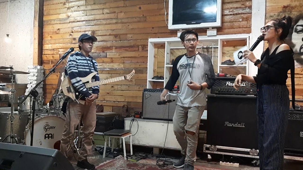 Paul Gilbert - Scarified - Yngwie Malmsteen - Baroque N Roll Cover by : Cevi Herdian Live
