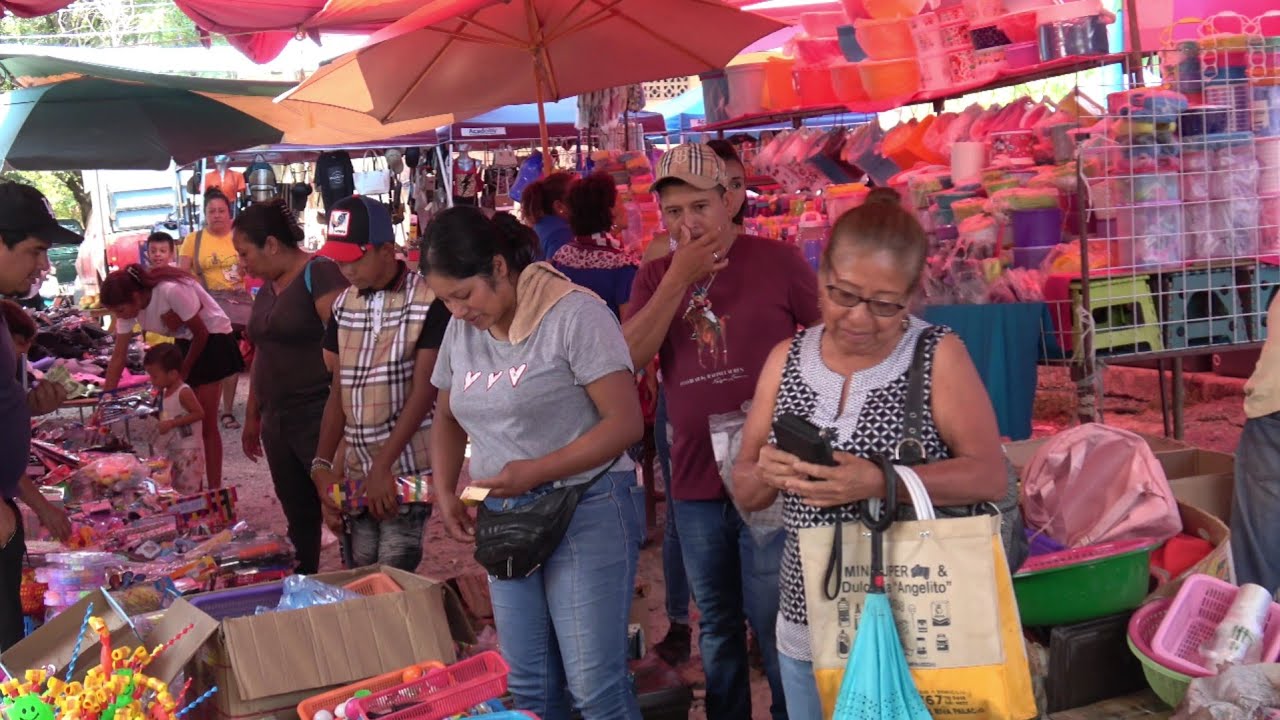 día d Tianguis acá en Riva palacio michoacan, tierras calentanas