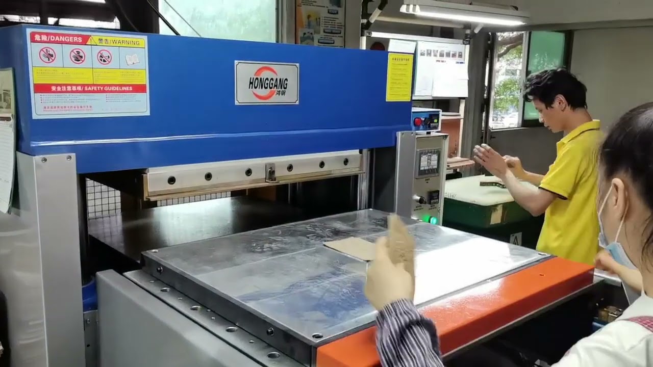 Single side auto feeding Honggang Embossing machine 700X650mm