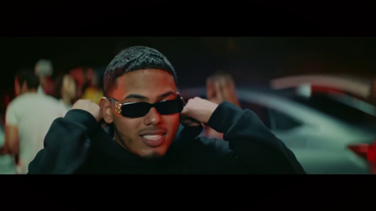 Myke Towers - EXPLICITO (Vídeo Oficial)