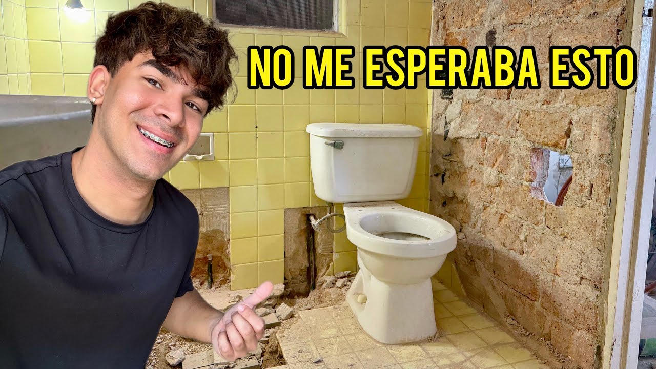 ¡DESTRUÍ el Baño de mi Casa Nueva!  Esto es de locos 😬🔨