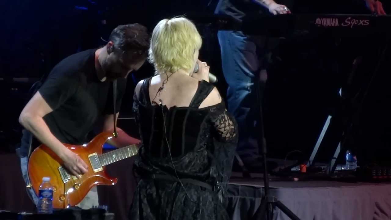 The Cranberries - Still Can't @ La Halle Tony Garnier, Lyon - 20.Nov.2012