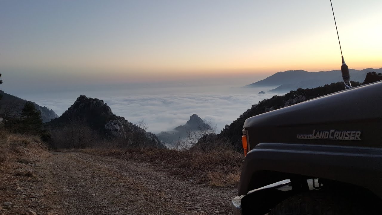 4WD and Long Range VHF 2m FM USB Mountain Radio.