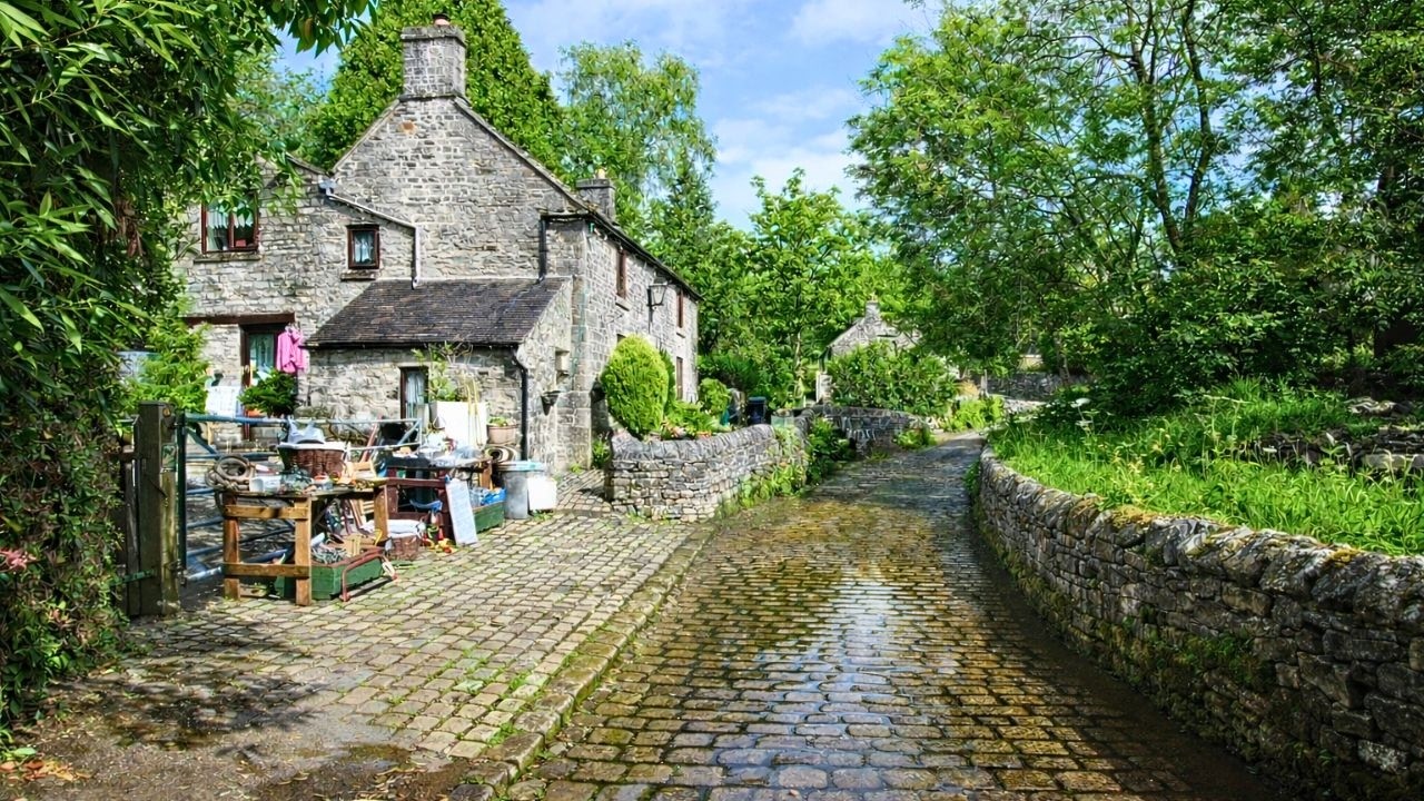 Butterton Village Walk, English Countryside 4K
