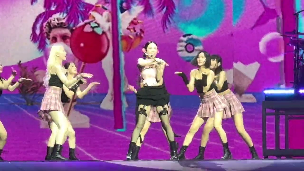 230503 | NAYEON - POP @ TWICE READY TO BE TOUR IN SYDNEY