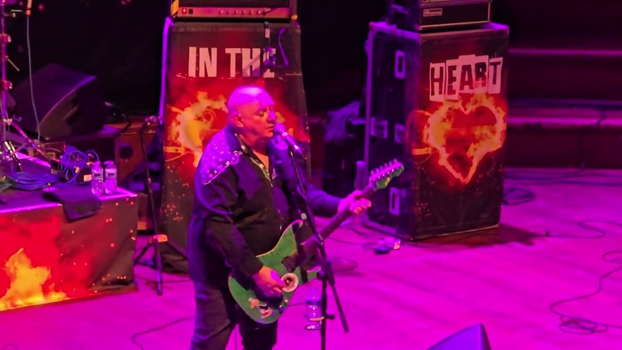 Stiff little fingers-barbed wire love-live newcastle city hall 15/03/2025