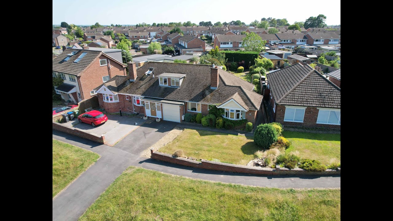 Millbank, WARWICK - never before offers to the market (built in 1962) with Kingsmsn Estate Agents