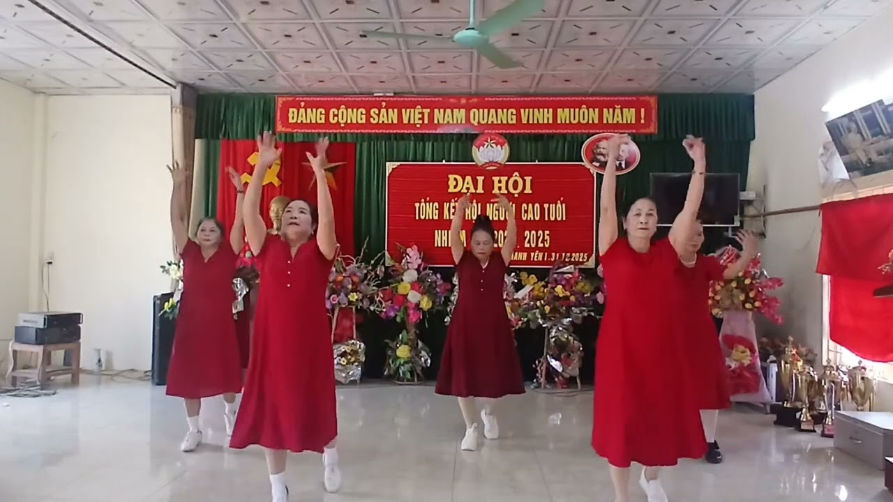 Múa Hội người cao tuổi việt nam u70