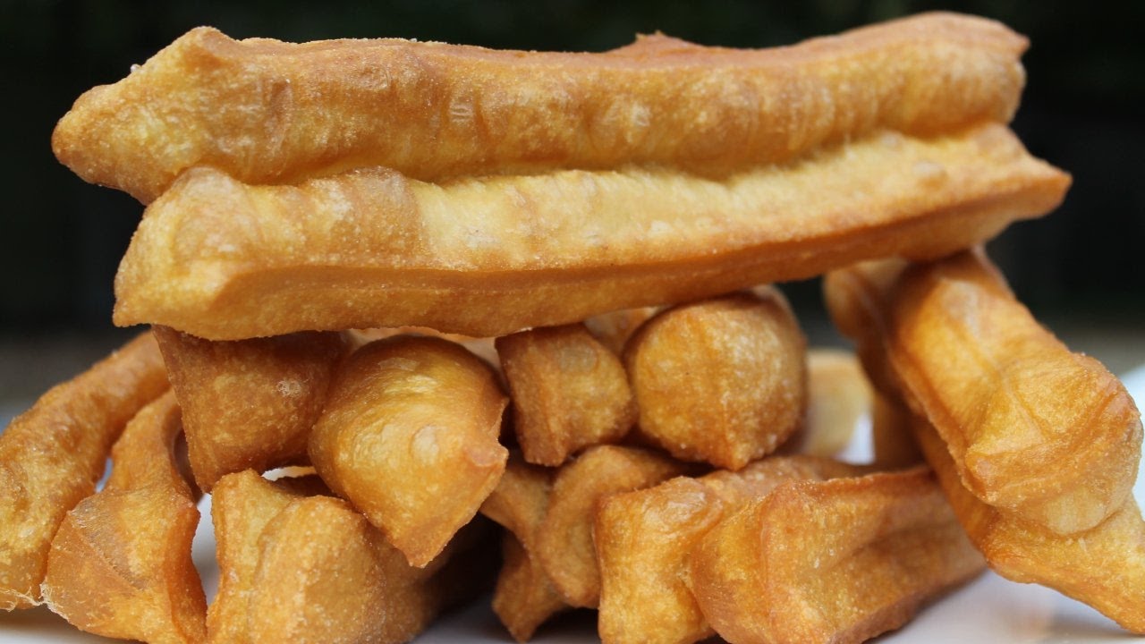 Beignets chinois 油条 - You Tiao - Patongko - Banh Quay - Fried Breadstick - Cooking With Morgane