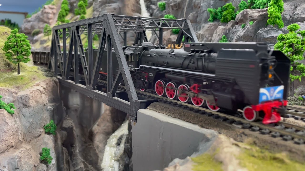 Bachmann Jitong Railway QJ Steam Locomotive