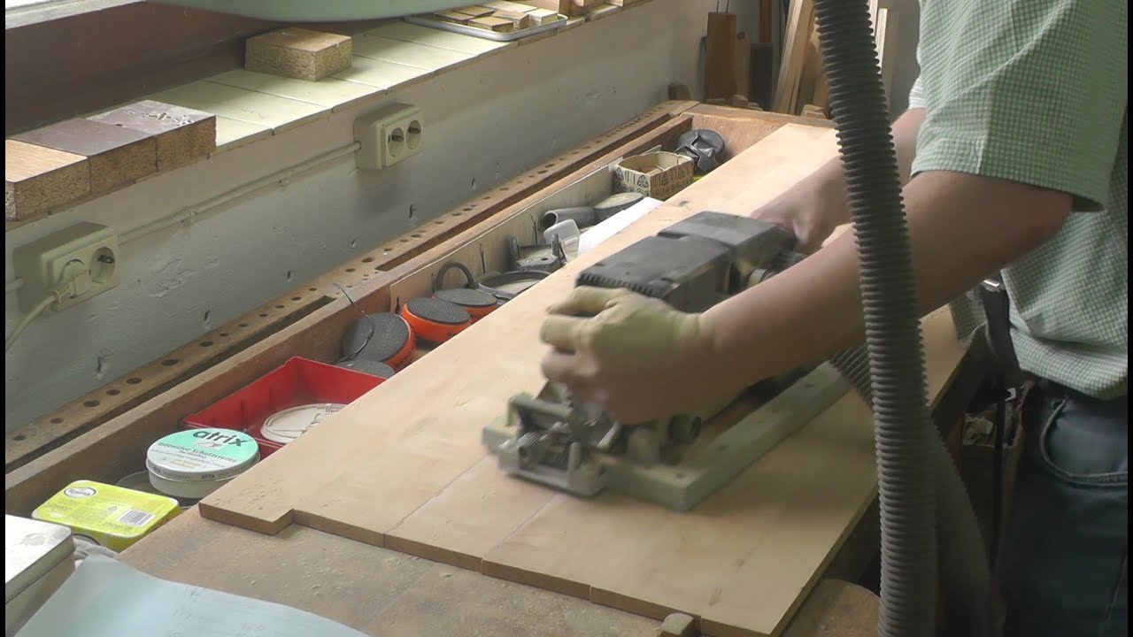 Sideboards: Platten mit Bandschleifer planschleifen