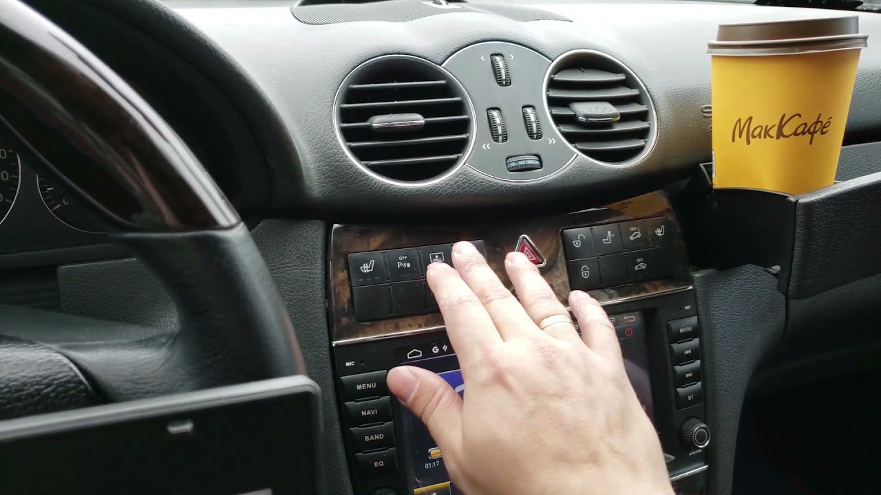 Рестайлинг центральной панели W209/ Активация шторки заднего стекла
