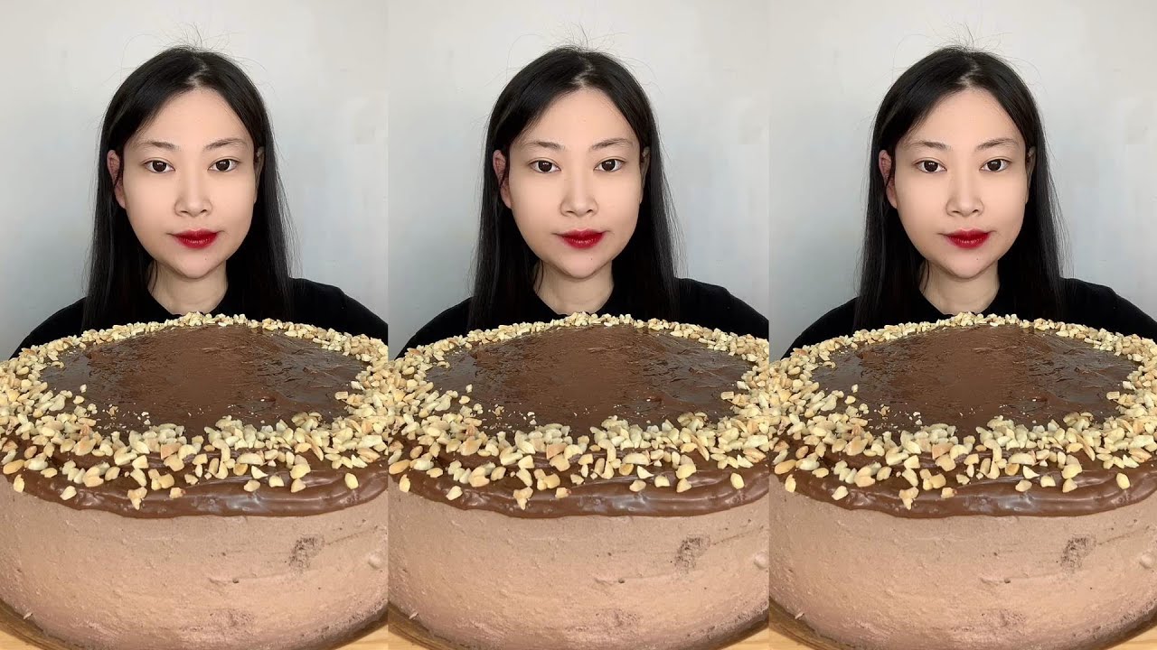 #巧克力蛋糕 #云朵小贝 有四种口味 0蔗糖0面粉 都是动物奶油 现做现发 饱腹又解馋 #嘎嘎解馋 #轻膳语新出的这个云朵小贝