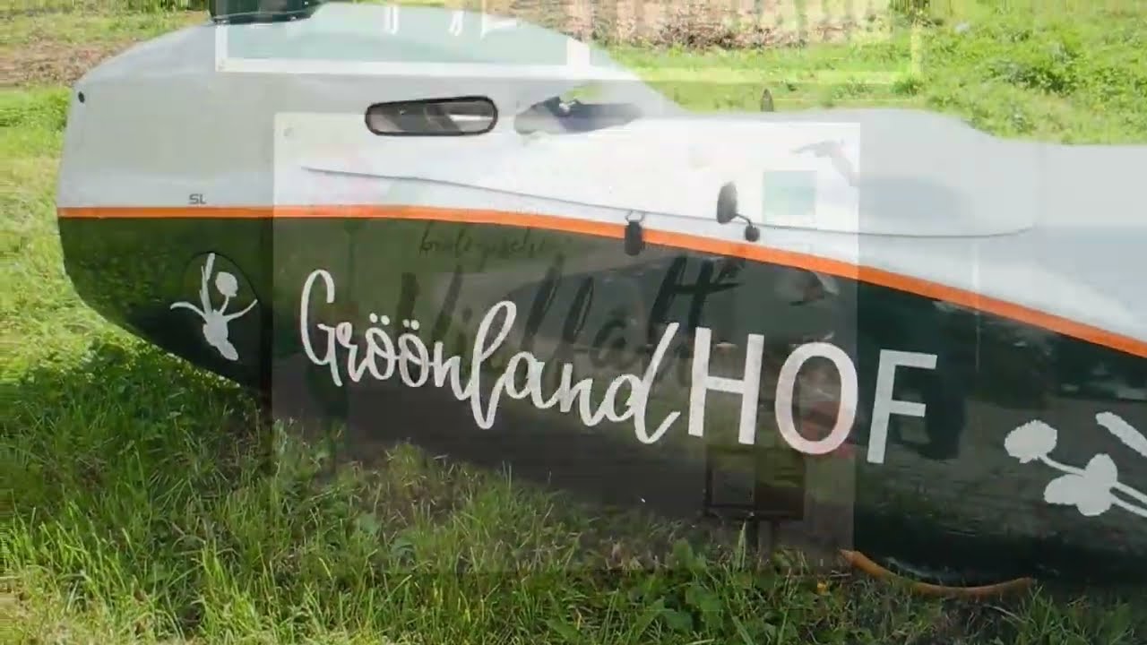 Gröönlandhof Erntefest 2023 (Sitting Küchenbull - Wiglaf Droste)