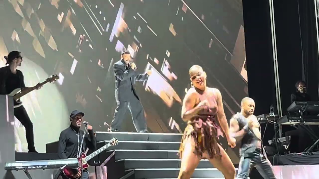 Intro + Pégate Ricky Martin en Chiclana -Cádiz ( España) 2024