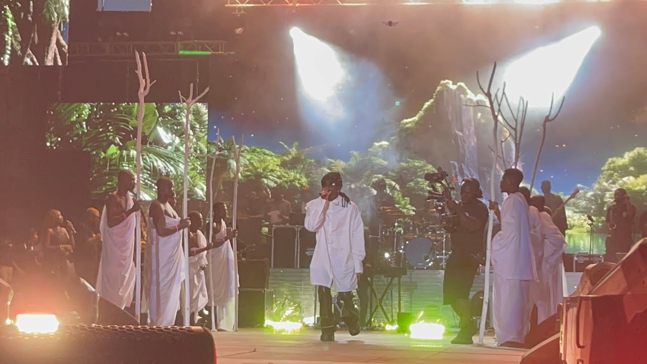 🔥Stonebwoy's beautiful arrival @ Ho,Volta Region as Torcher Experience+Celeb His Birthday with Fans🤯