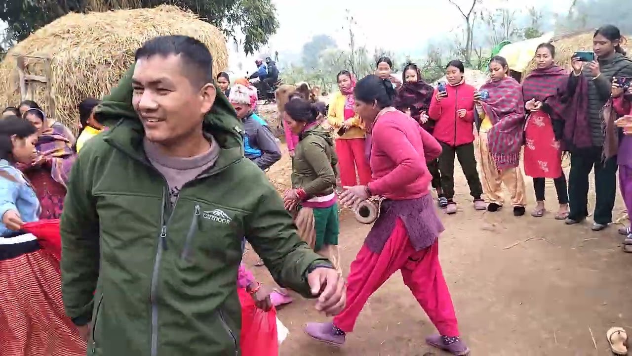 THARU MAGHI CULTURAL DANCE AT DANG GHORAHI 17 KARJAHI ❤️❤️🥰🥰
