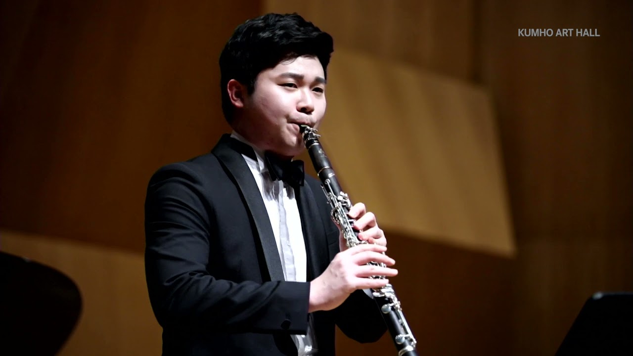 Han Kim plays Prelude for solo clarinet in B-flat Major by Krzysztof Penderecki