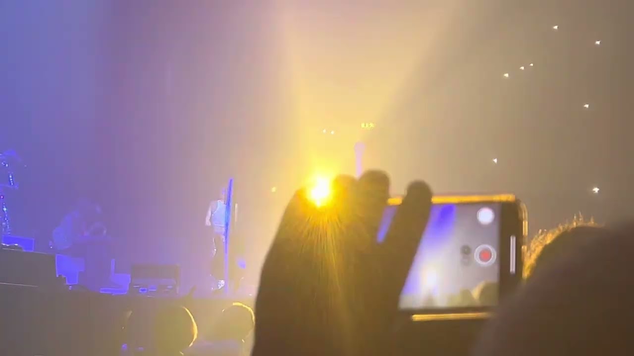Machine Gun Kelly - Twin Flame - live at Wembley Arena London 2022