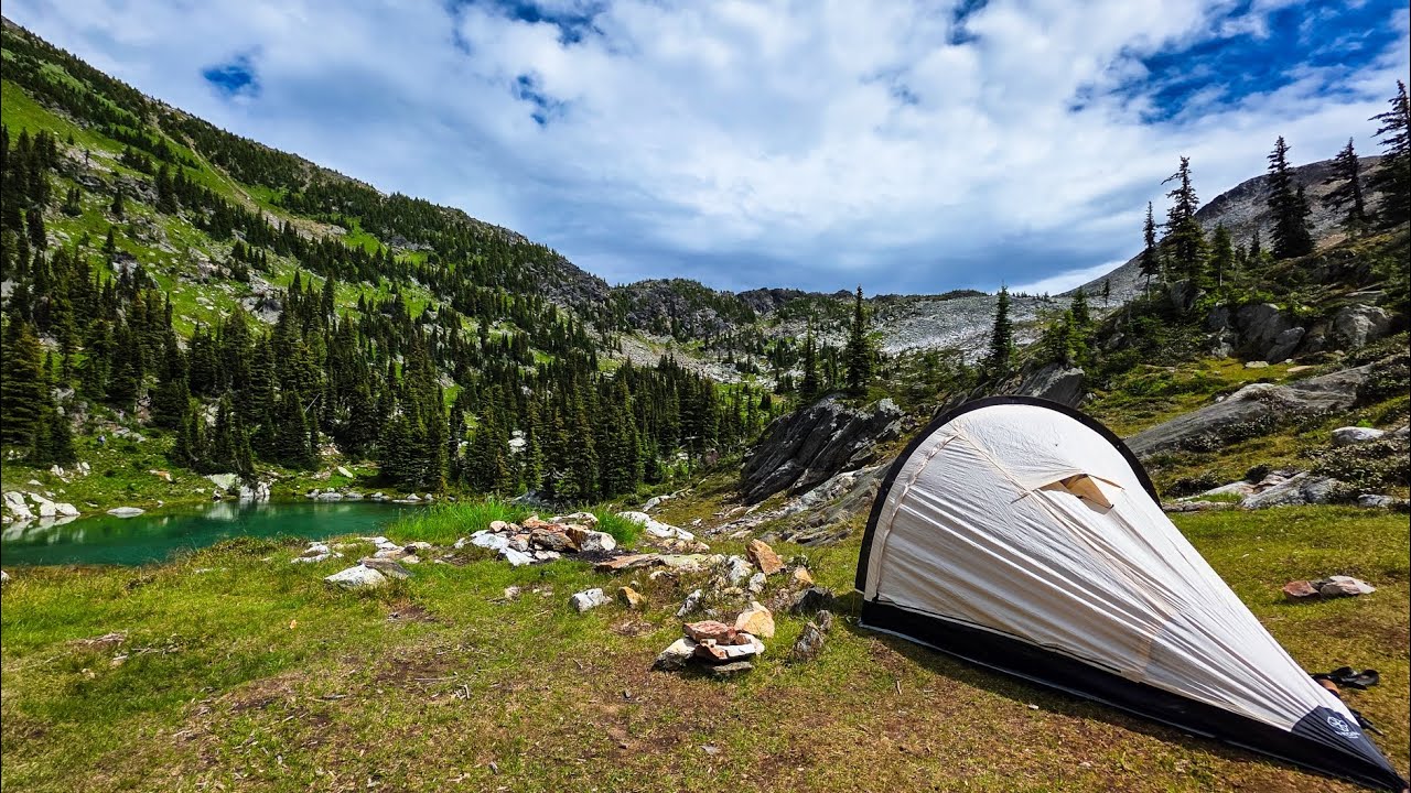 BRITISH COLUMBIA'S HIDDEN ALPINE GEM: Twin Lakes 7000ft Camp!