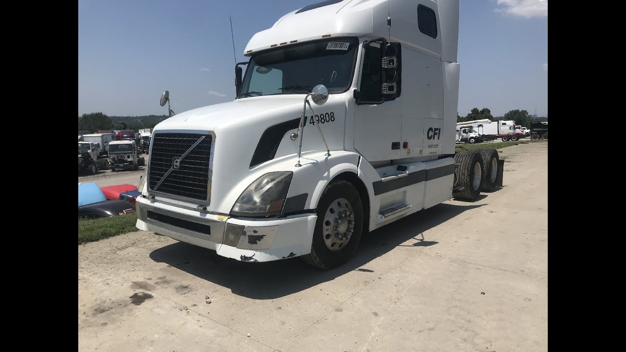 2006 Volvo VNL - Parts Unit 06VV188