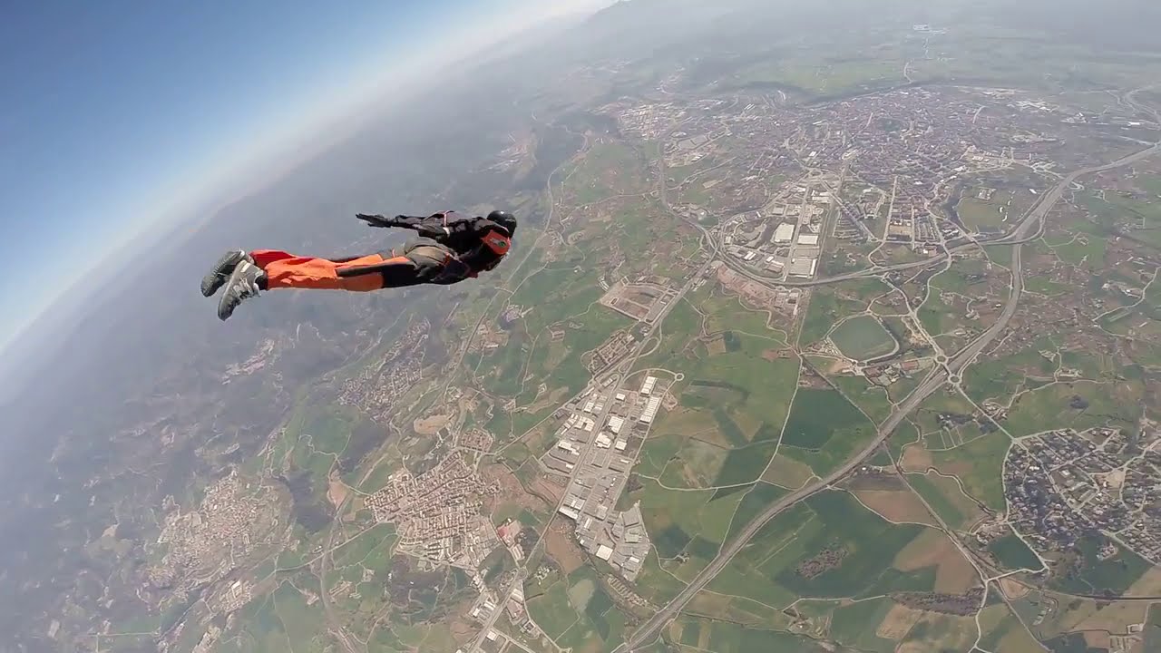 Skydiving in the Bages/Manresa