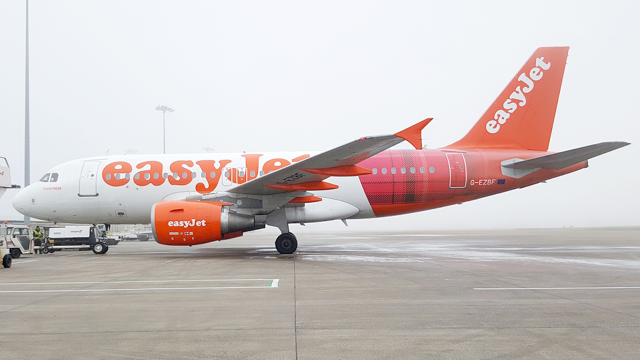 EasyJet A319 Full Flight | Belfast International to Luton