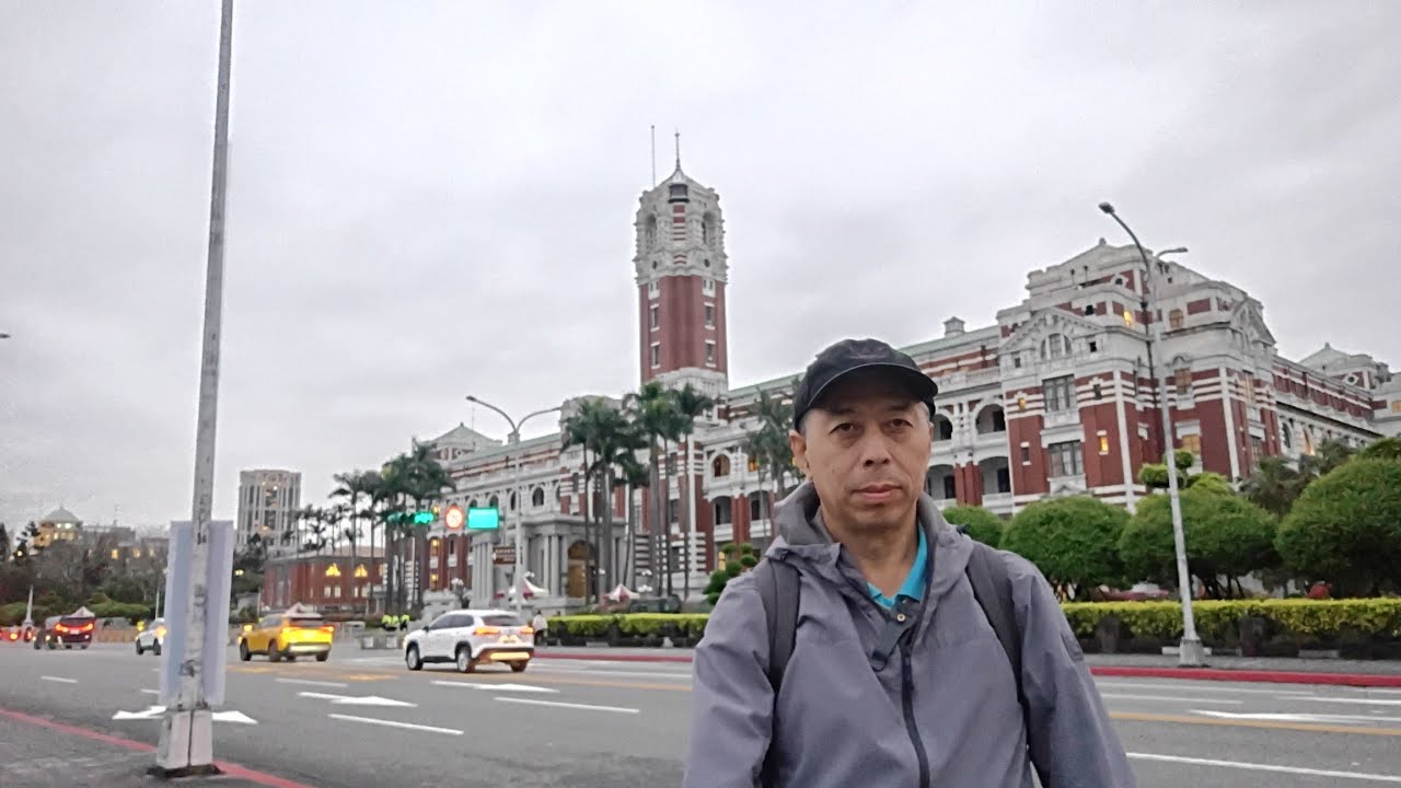大陸人第一次來臺灣，倍感親切，彷彿穿越到民國，魯肉飯吃到撐！