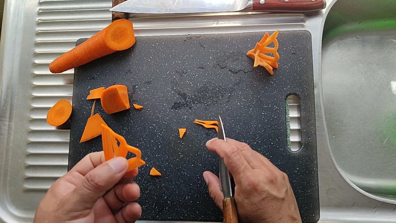 Como Fazer uma Borboleta de Cenoura – Técnica Simples e Elegante! 🦋🥕