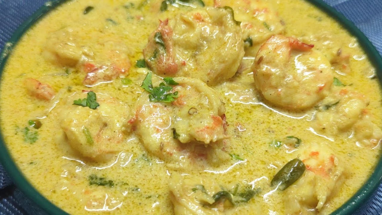 Prawn Moilee Recipe | Coconut Milk Based Kerala Curry
