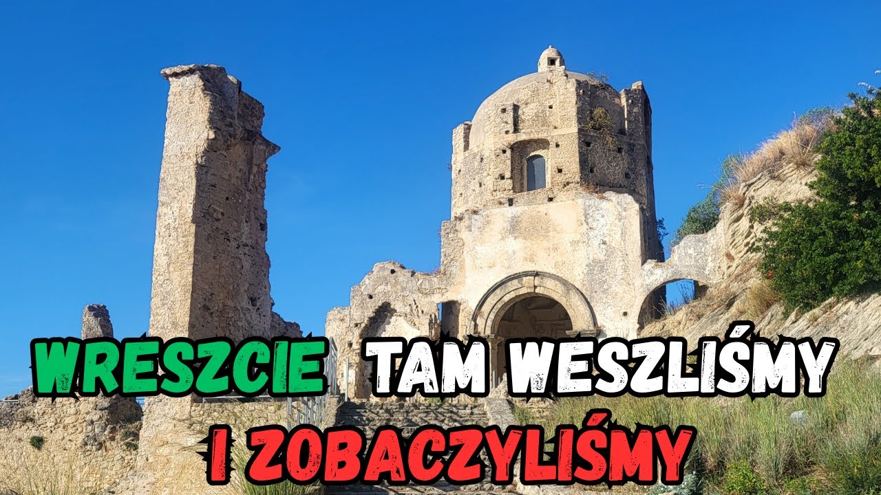 Szukaliśmy jaskini, wdrapaliśmy się na górę z zamkiem i plaża.