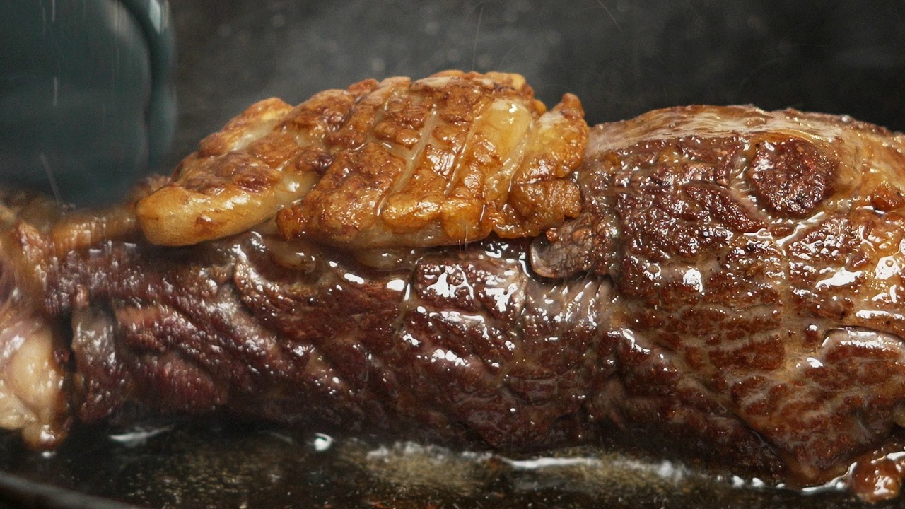 How to Cook Bone-In Ribeye in Cast Iron (Tomahawk Method) — Perfect Cap & Eye