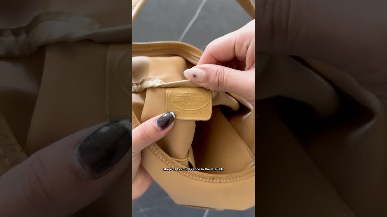 Cleaning Vintage Longchamp Le Pliage Hobo Bag #longchamp #longchamplepliage #asmr #vintage