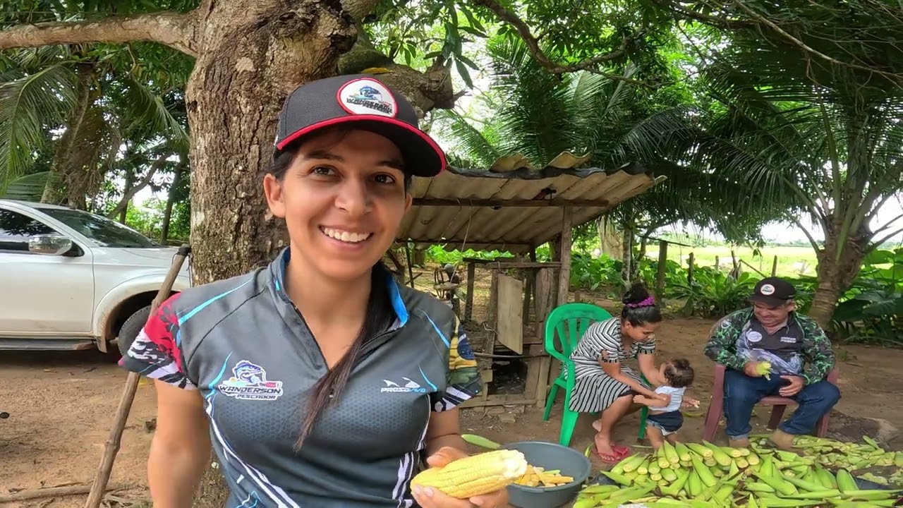 Fomos pro sitio dos meus tios, fartura que só na roça tem frango caipira milho verde, angu e pamonha