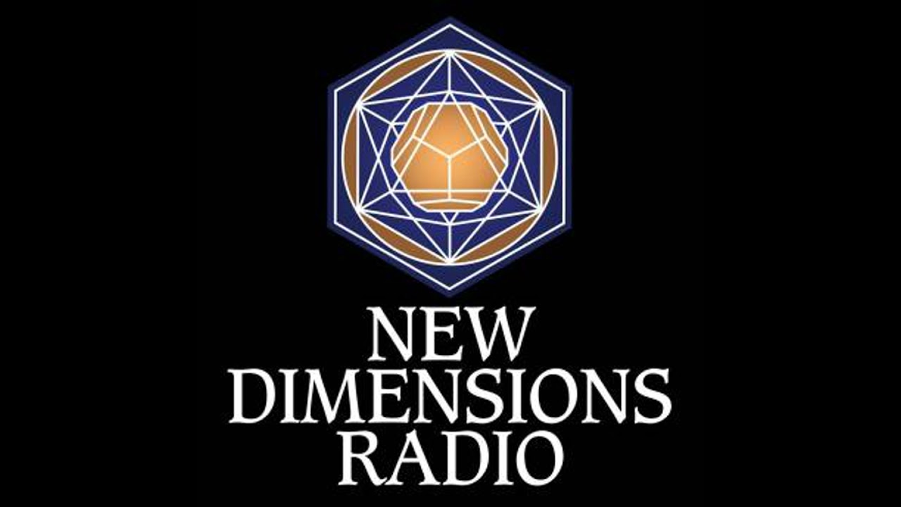 Living In Meaningful Coincidence: Reflections Of A Physicist - David Peat