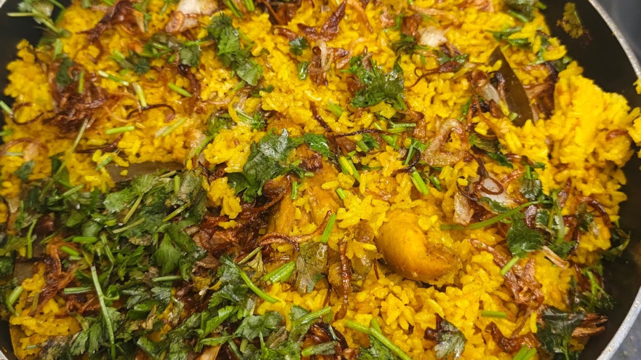 ভুনা খিচুড়ি।চিকেন ভুনা খিচুড়ি রেসেপি।  Vuna Khichuri Recipe. Chicken Vuna Khichuri Recipe. 