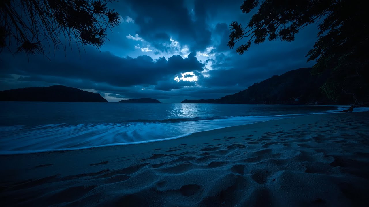 Ocean Waves for Deep Sleeping 🌊 Dark Screen Ambience | Gentle Rolling Waves All Night