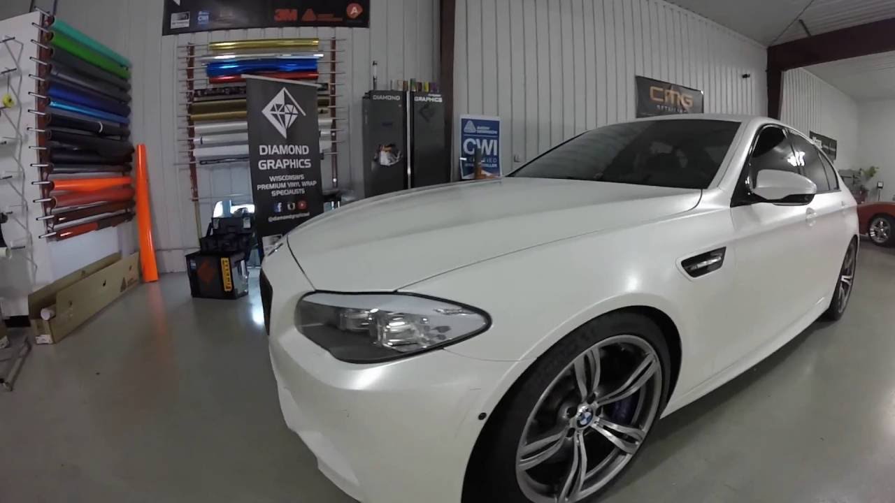Full Vinyl Wrap BMW M5, Avery Dennison Satin Pearl White