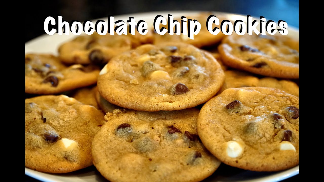 How To Make Chocolate Chip Cookies - Easy Cookie Recipe #ChristmasCookies #MrMakeItHappen